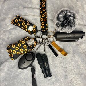 Sunflower Patterned Women's Keychain Set